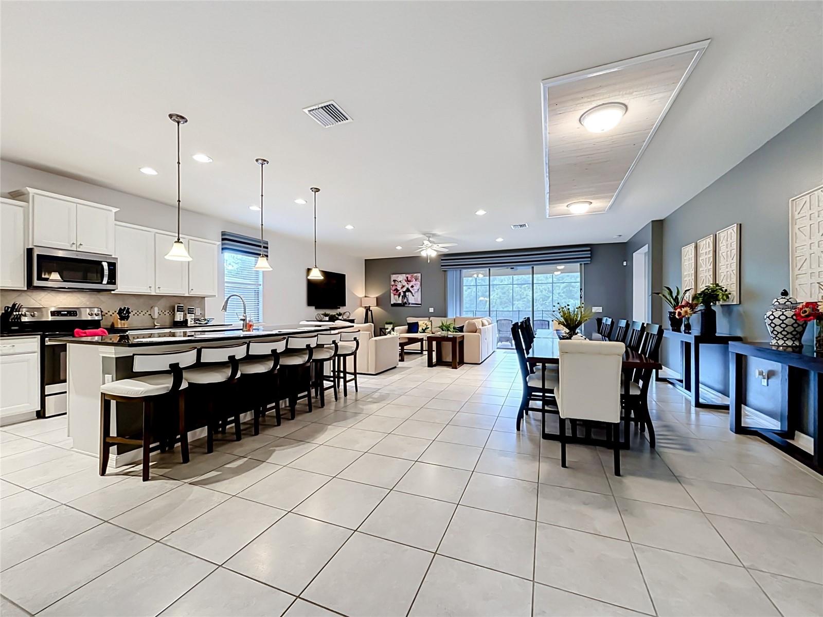 8879 Qin Loop Property Photo 6