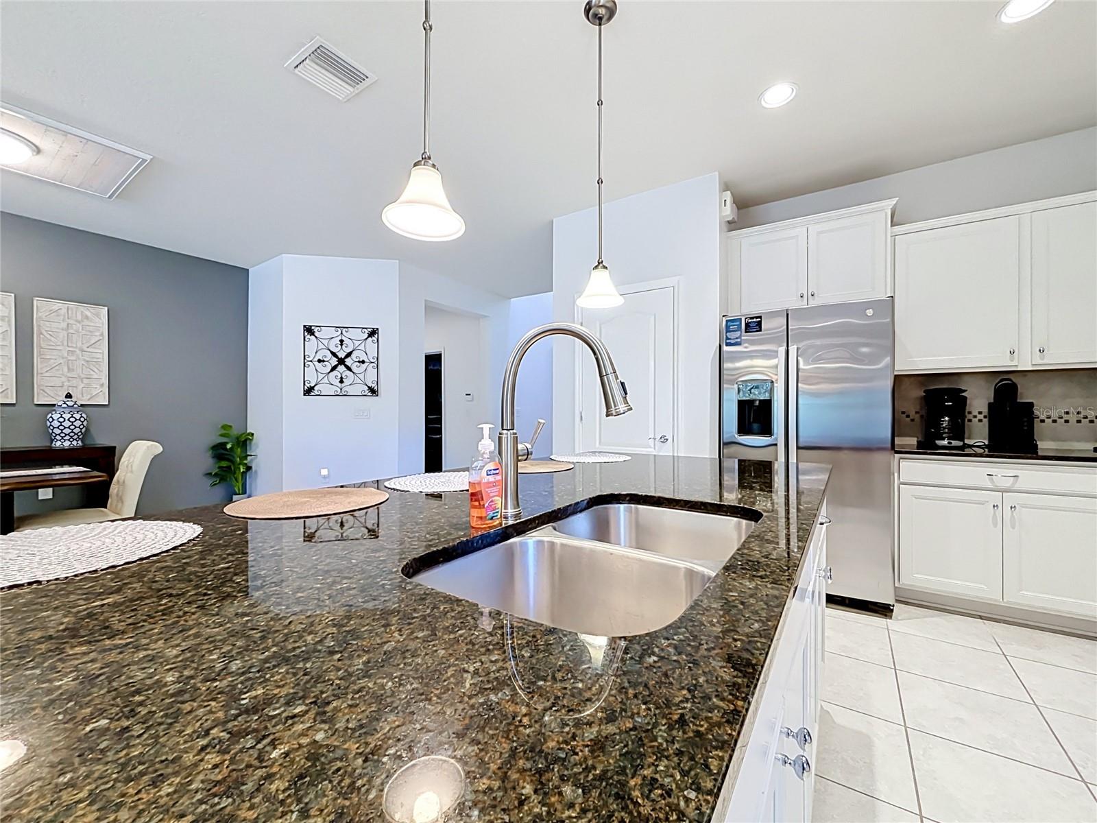 8879 Qin Loop Property Photo 12