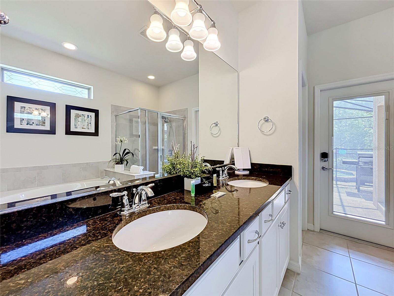 8879 Qin Loop Property Photo 25