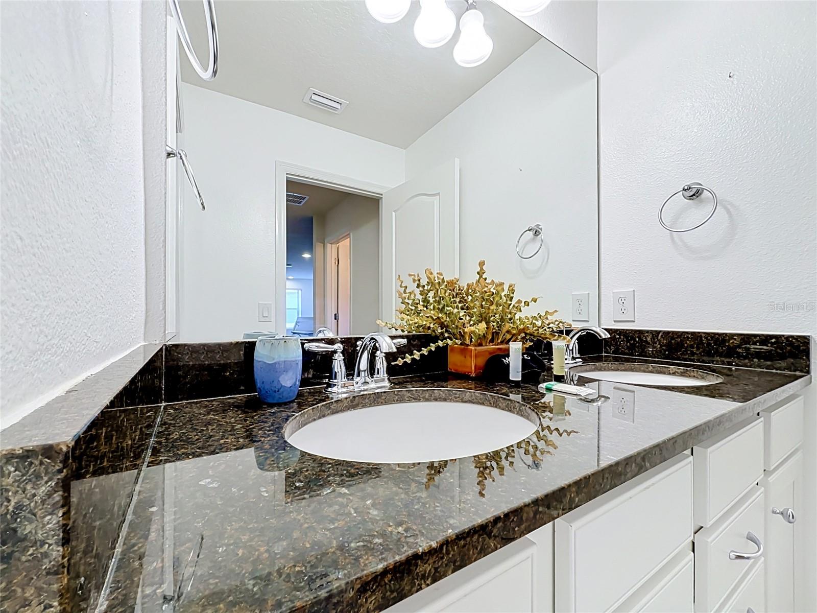 8879 Qin Loop Property Photo 54
