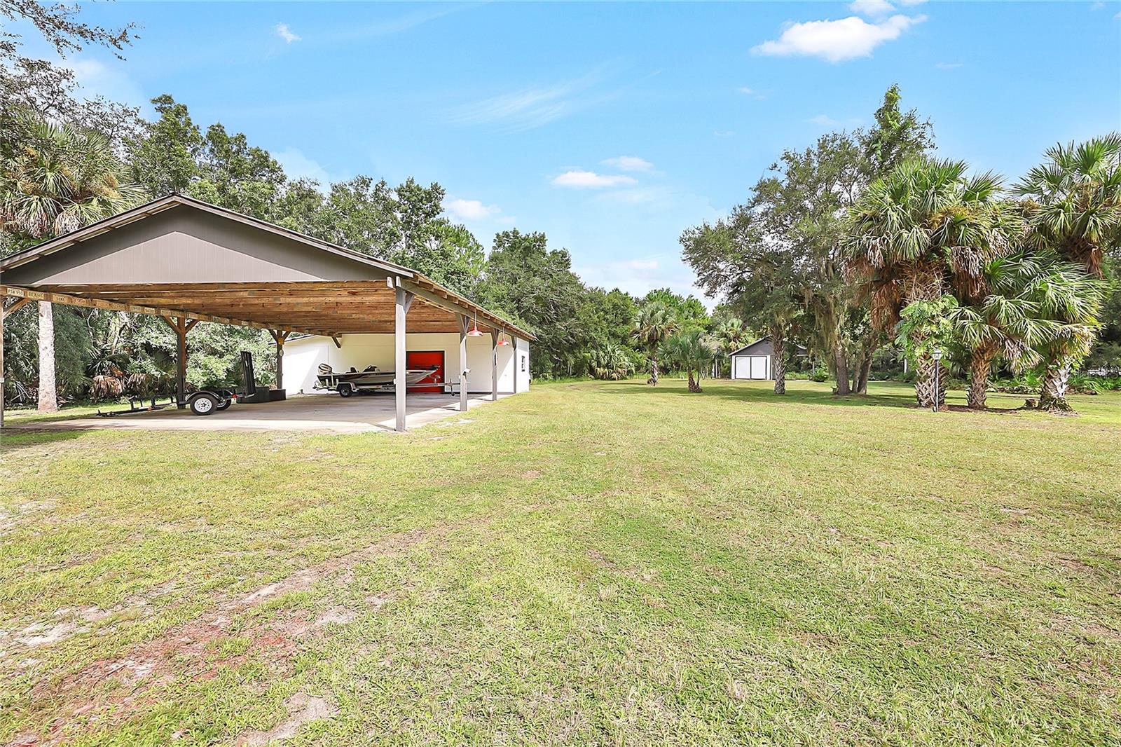 2415 Waccassa St Property Photo 6