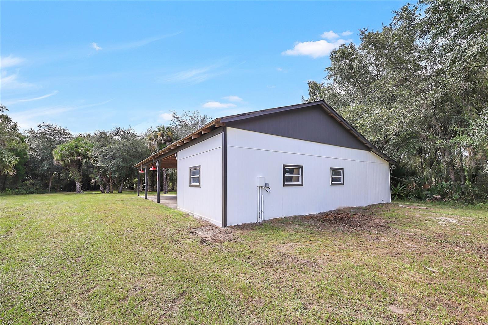 2415 Waccassa St Property Photo 9