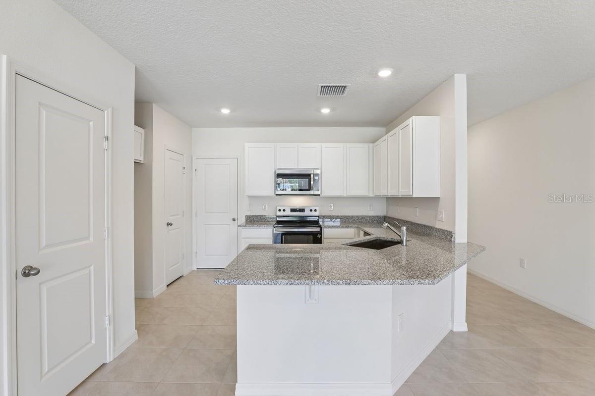 524 Pine Ridge Ct Property Photo 6