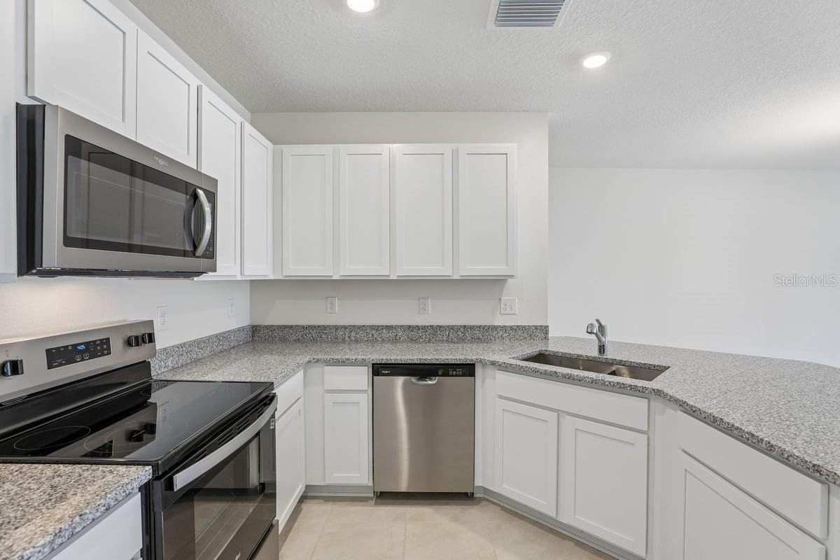 524 Pine Ridge Ct Property Photo 7