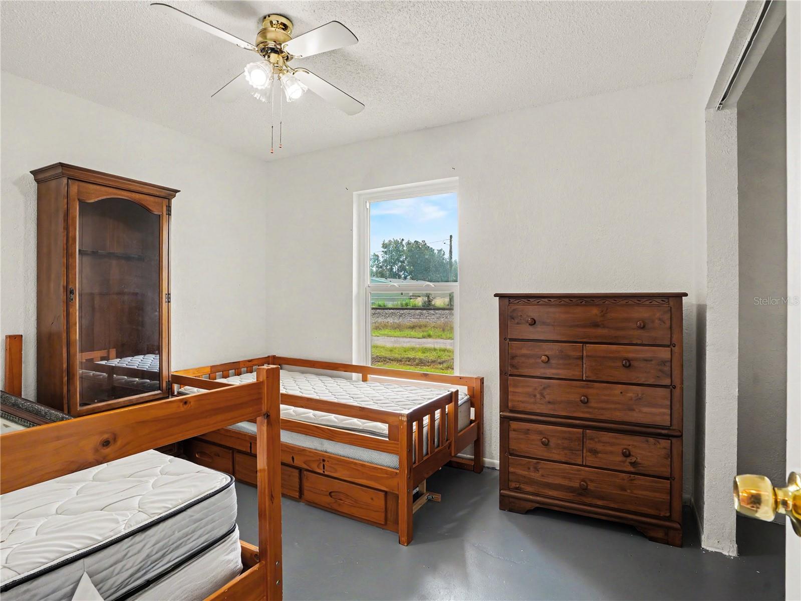6655 Merle St Property Photo 5