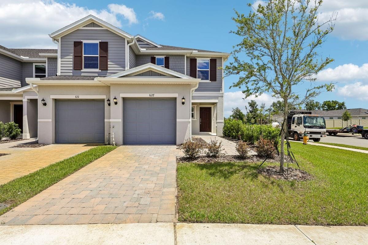 627 Meadows Edge Pl Property Photo 1