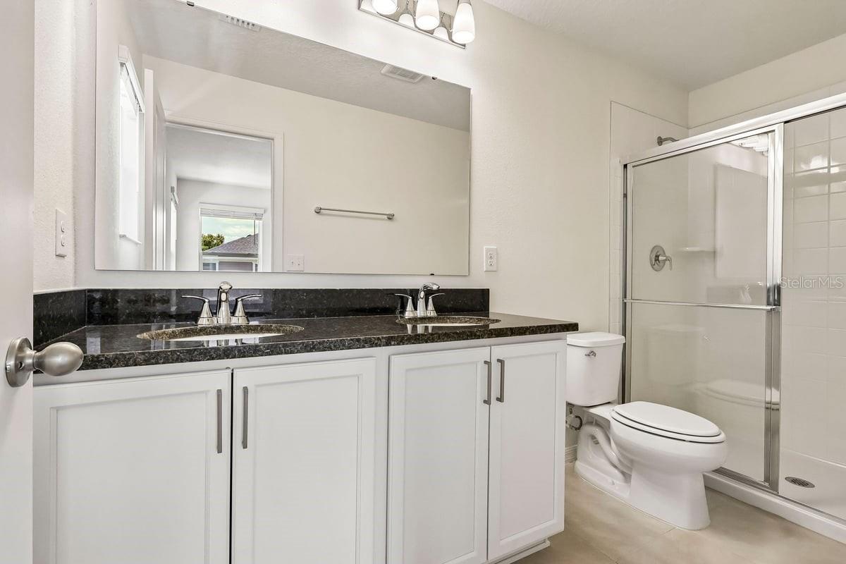 627 Meadows Edge Pl Property Photo 10