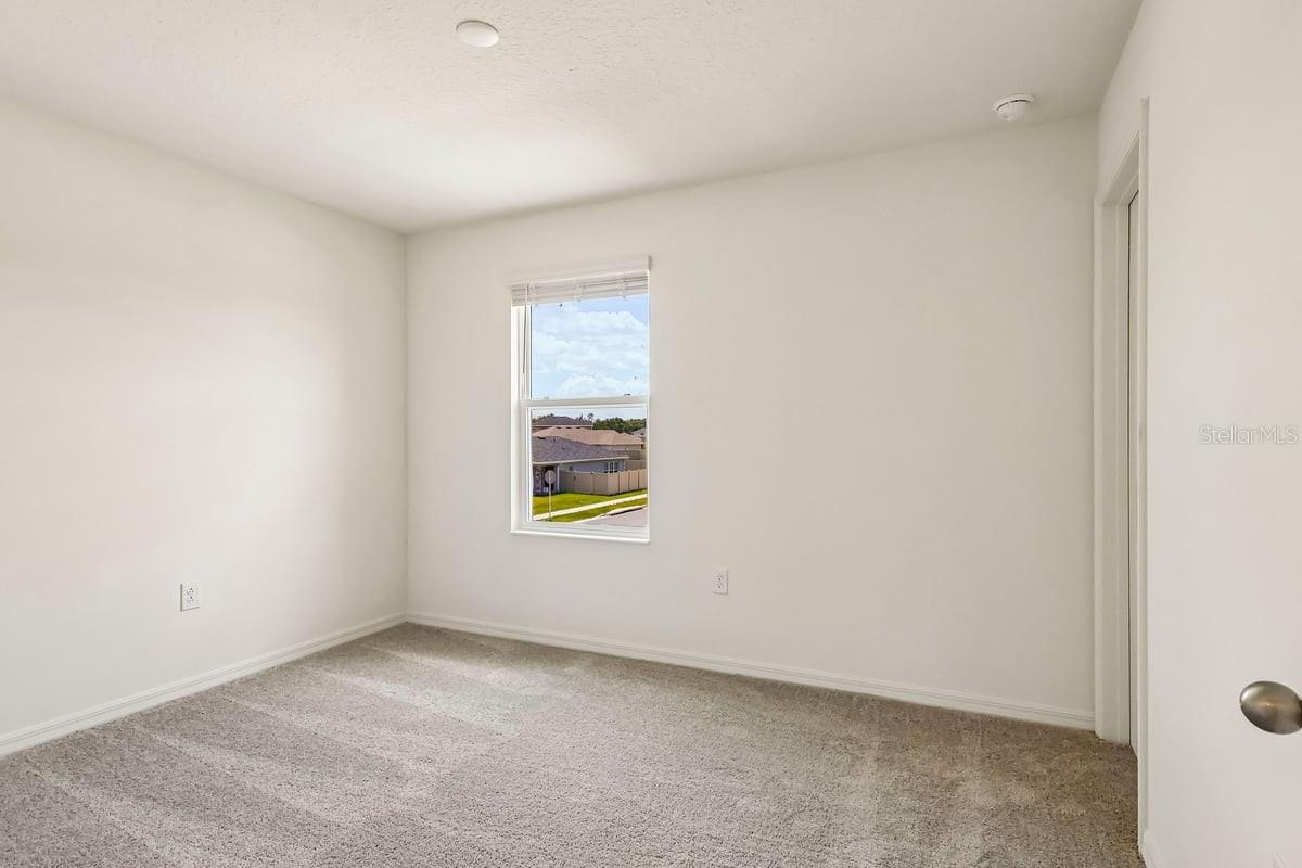 627 Meadows Edge Pl Property Photo 11