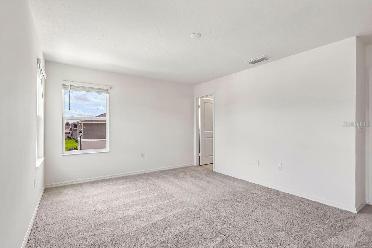 627 Meadows Edge Pl Property Photo 14