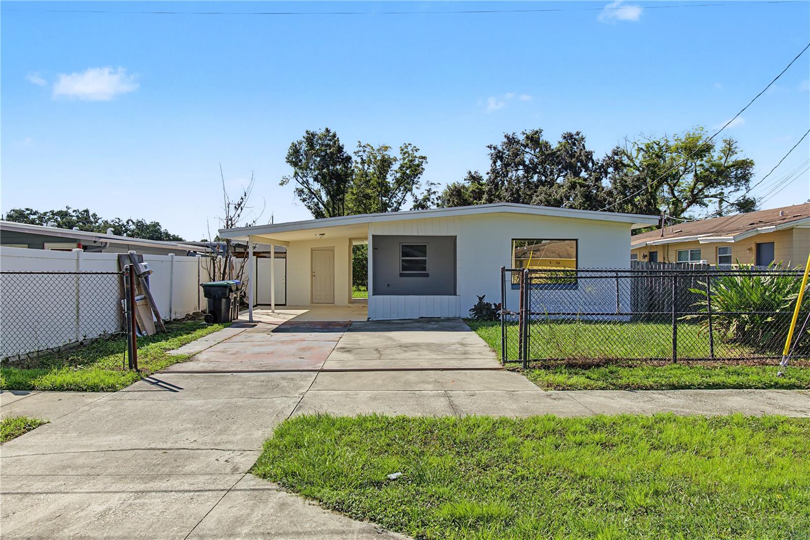 4522 CARTER ST Property Photo 1