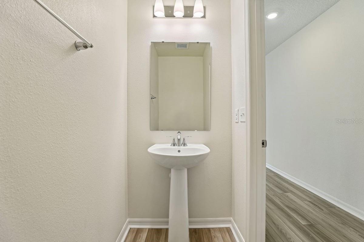 643 Meadows Edge Pl Property Photo 9