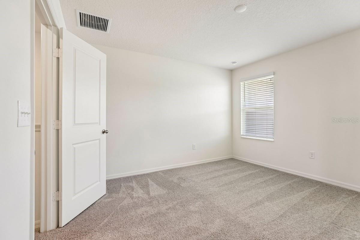 643 Meadows Edge Pl Property Photo 10