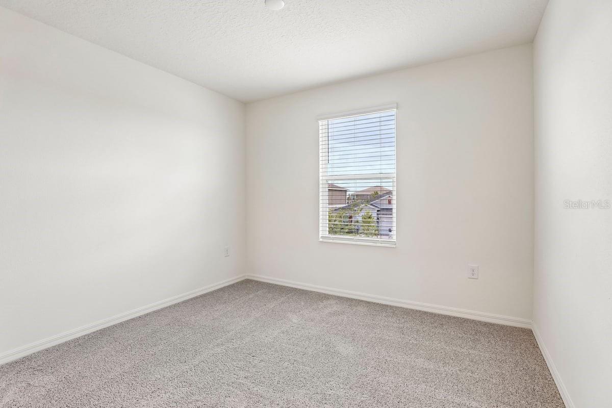 643 Meadows Edge Pl Property Photo 13