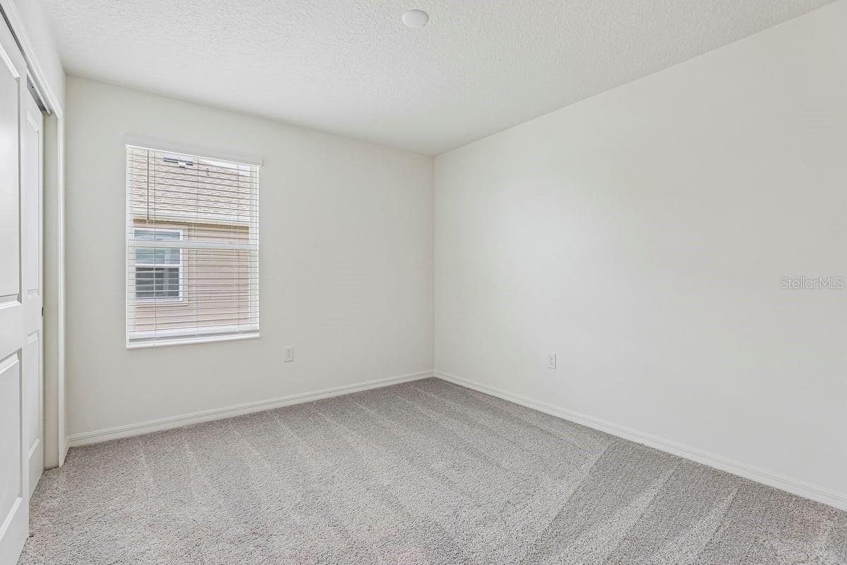 647 Meadows Edge Pl Property Photo 13