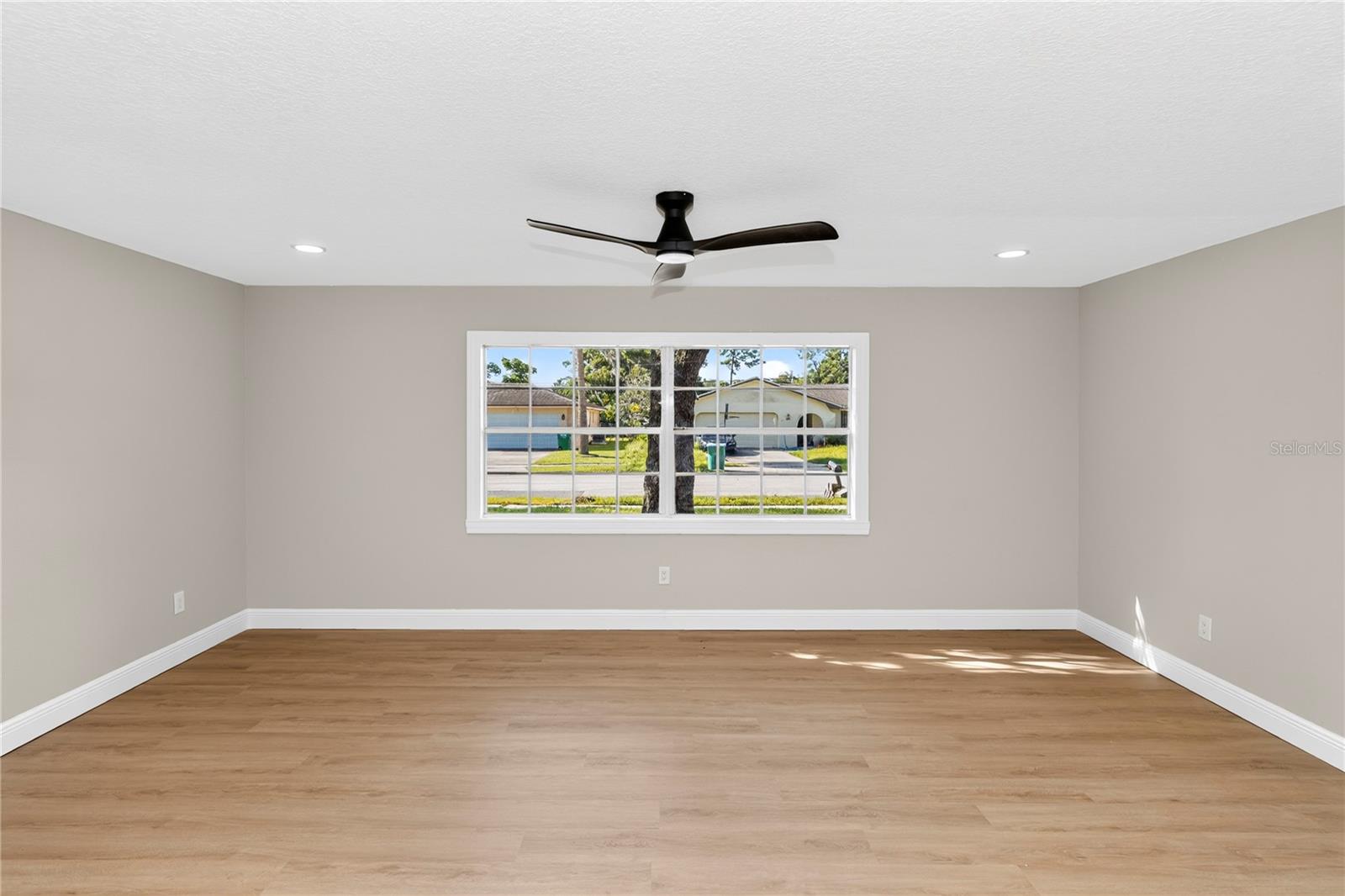 136 Glendale Dr Property Photo 15