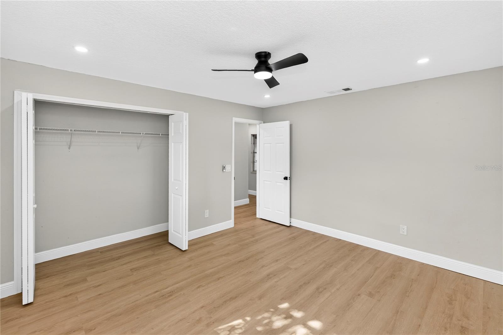 136 Glendale Dr Property Photo 31