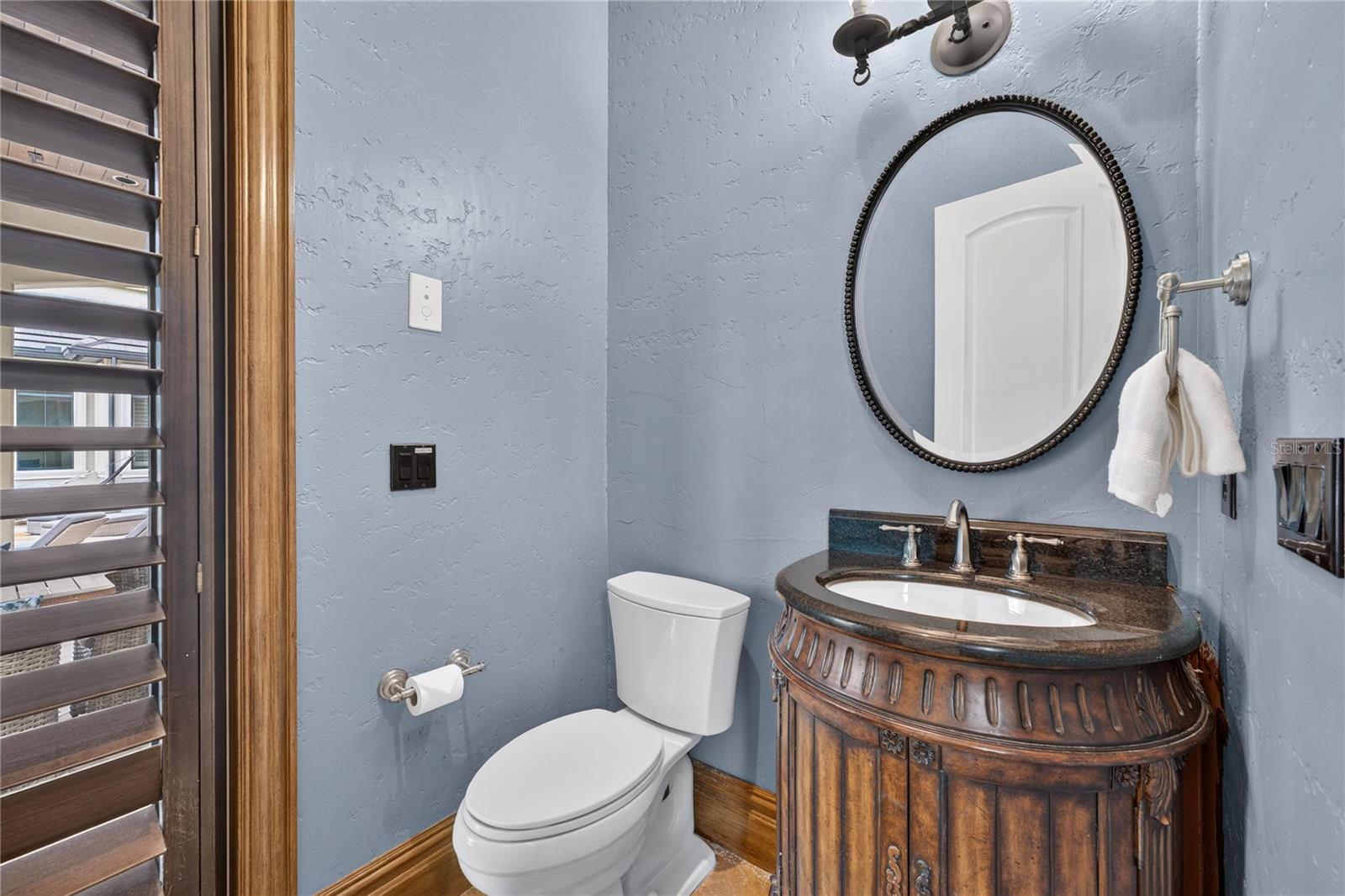 6113 Grosvenor Shore Dr Property Photo 58