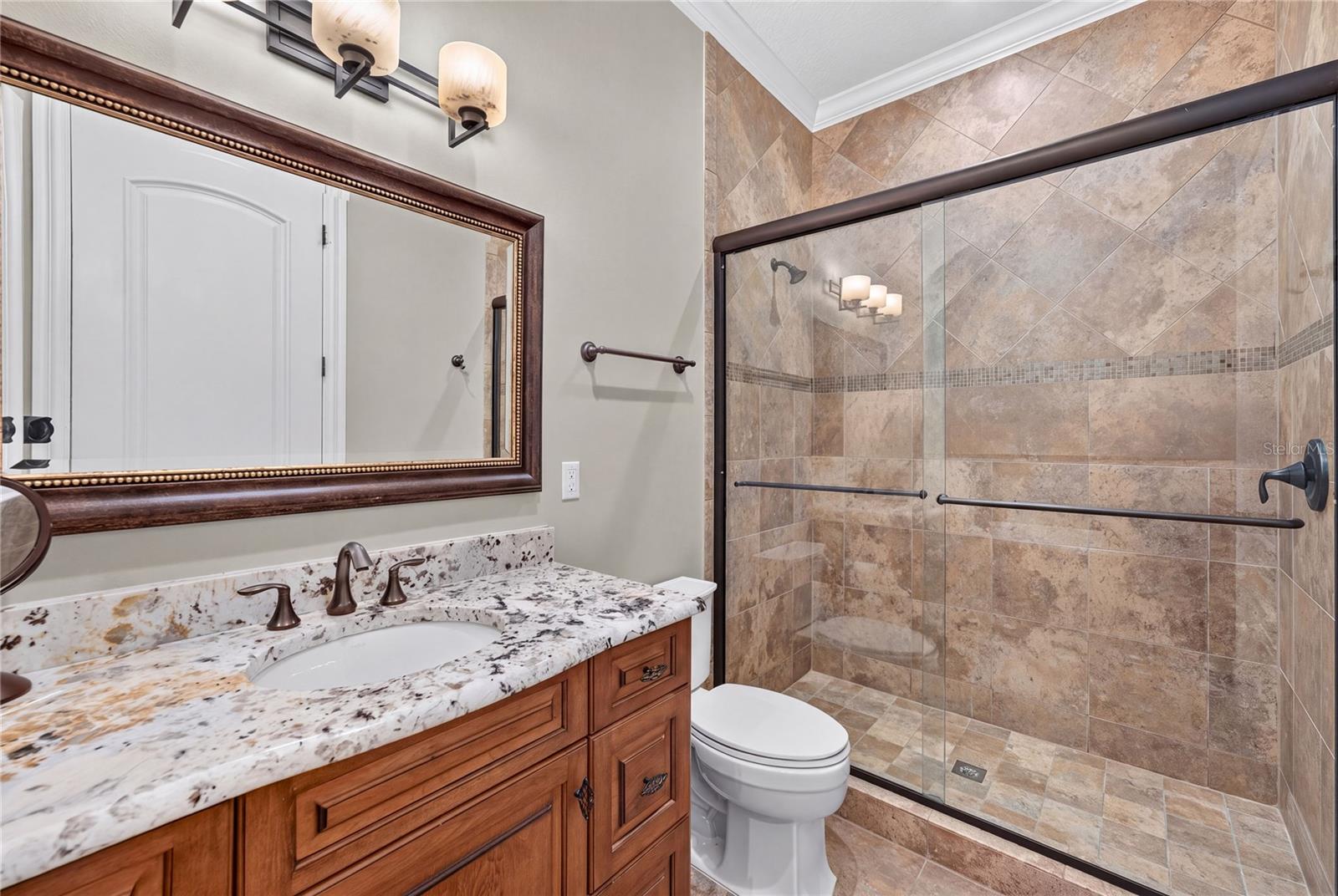 6113 Grosvenor Shore Dr Property Photo 75