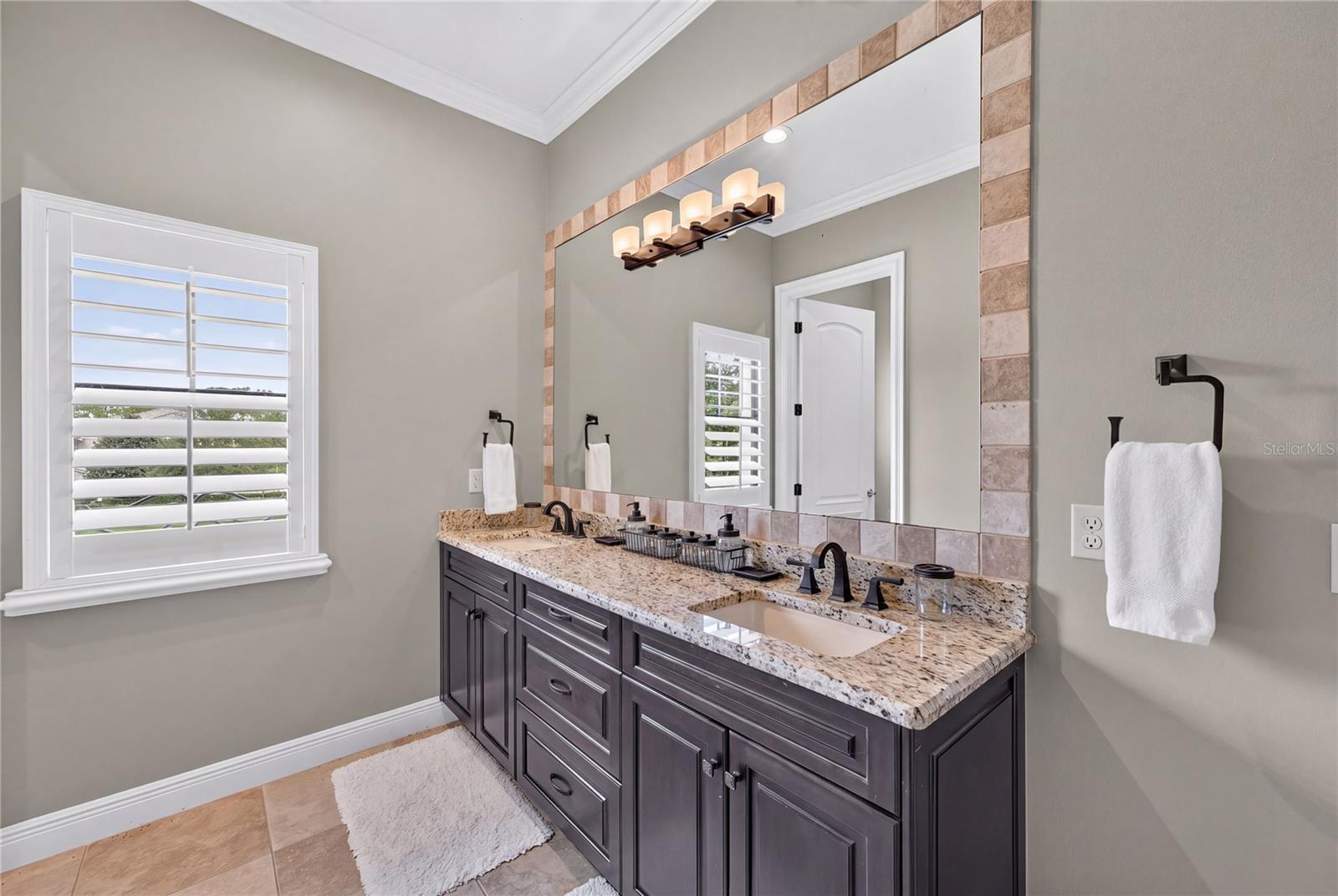 6113 Grosvenor Shore Dr Property Photo 82
