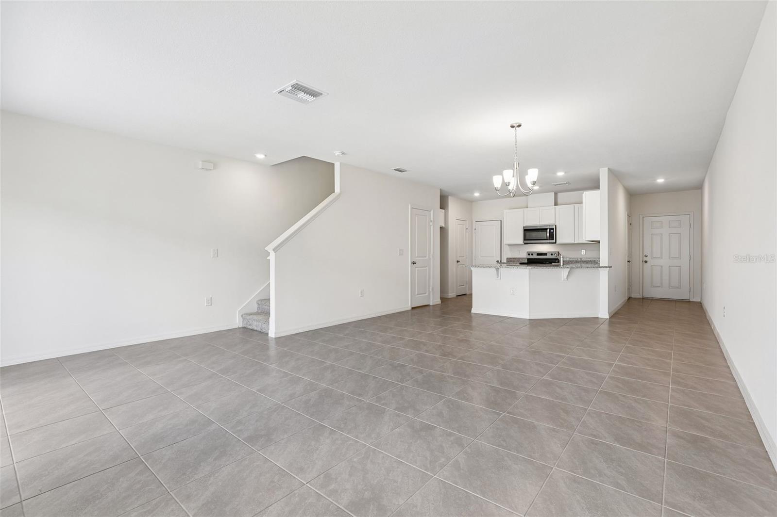 683 Meadows Edge Pl Property Photo 4