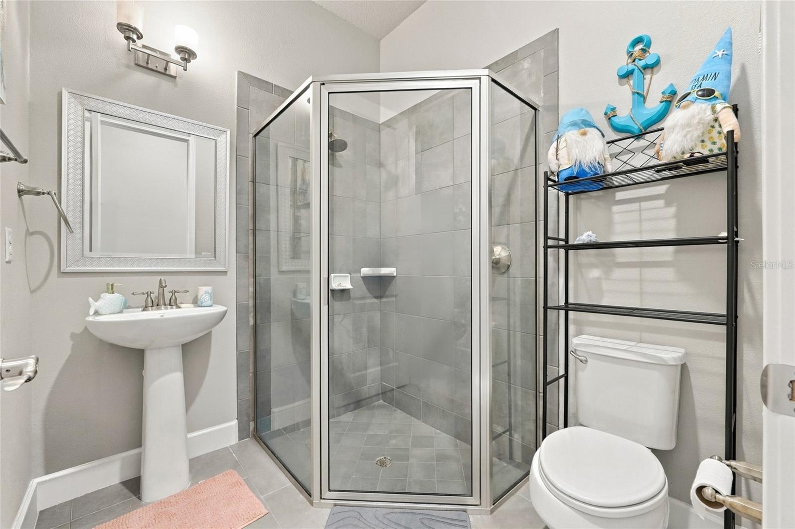 401 Nottinghill St Property Photo 24