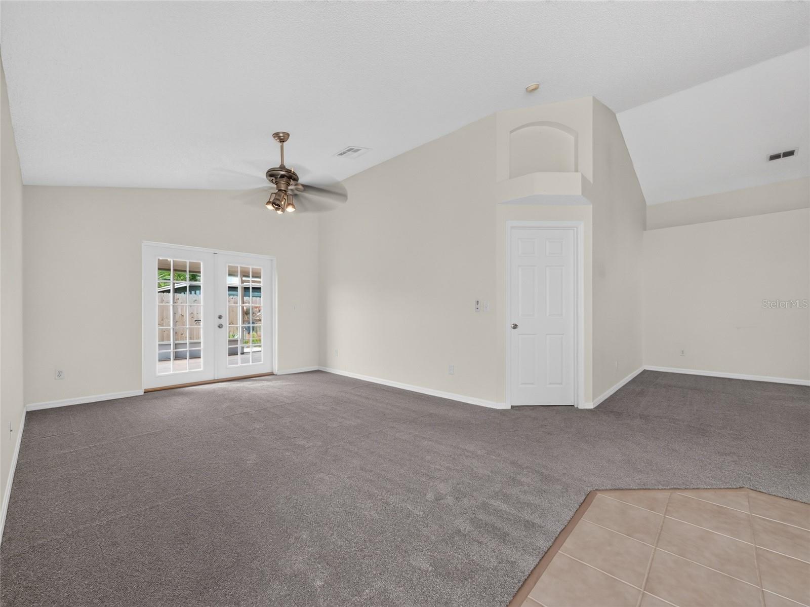 103 Prince Pl Property Photo 8