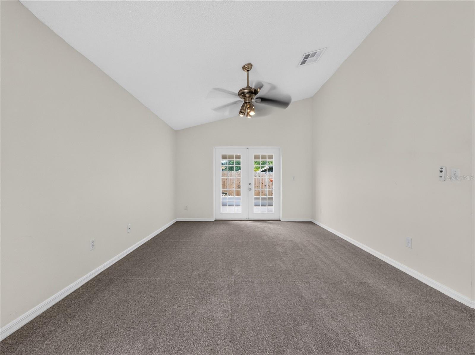 103 Prince Pl Property Photo 9