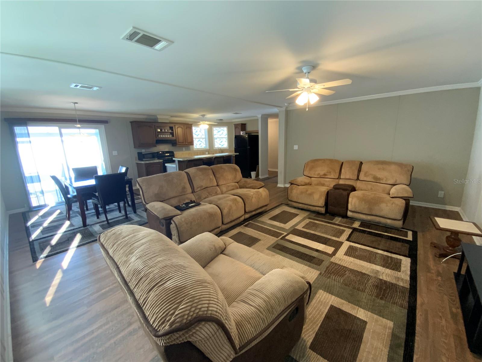 7832 Walkers Cay Ave Property Photo 6
