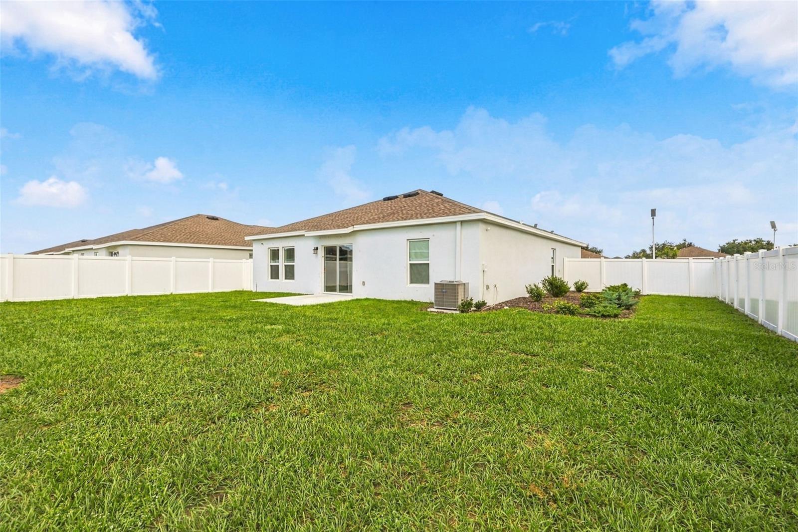 350 Rustic Rail Dr Property Photo 12