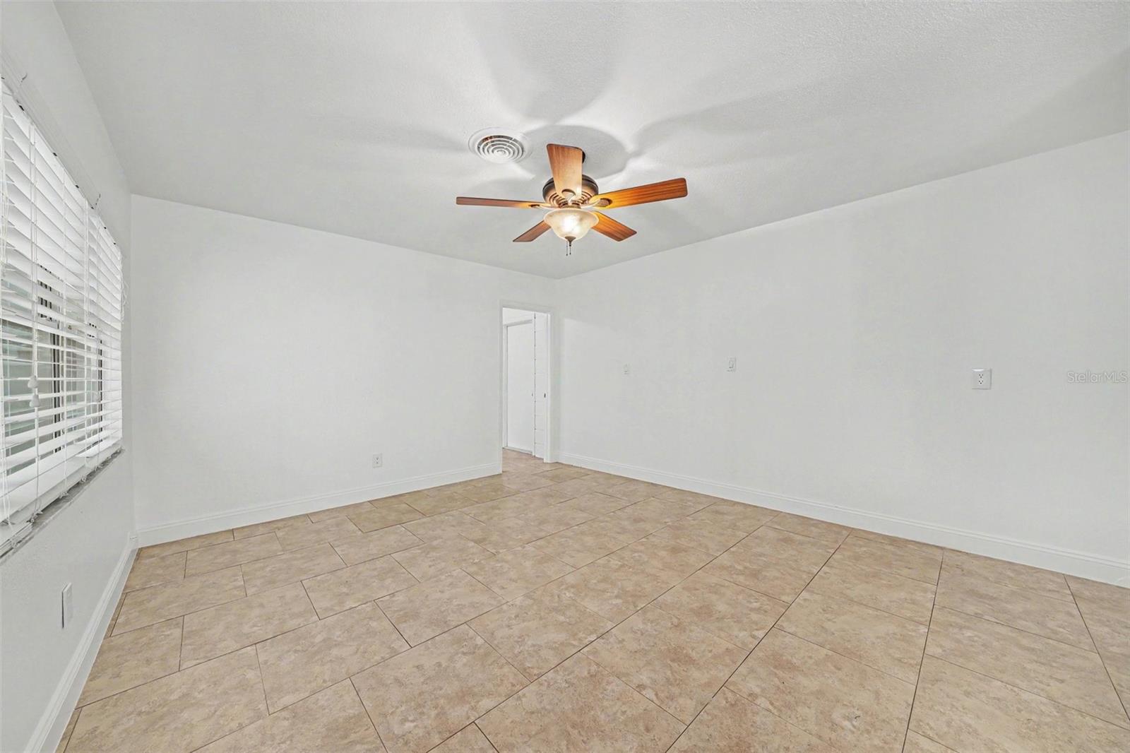 624 Fitzwalter Dr Property Photo 12