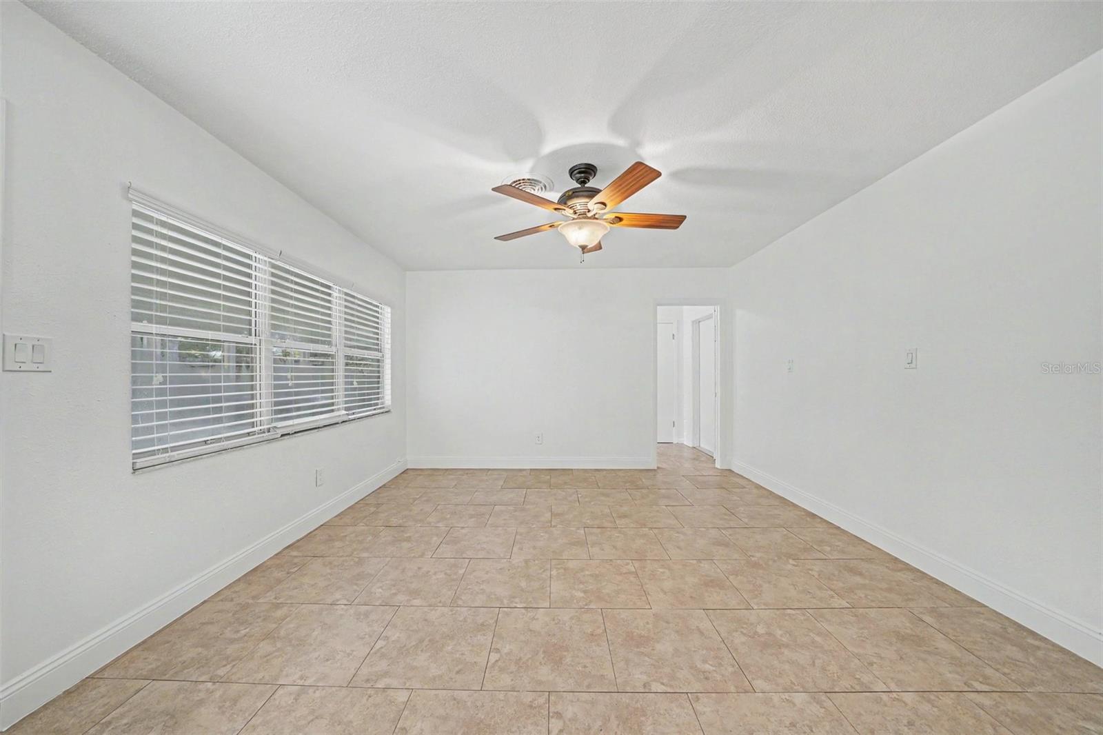 624 Fitzwalter Dr Property Photo 14