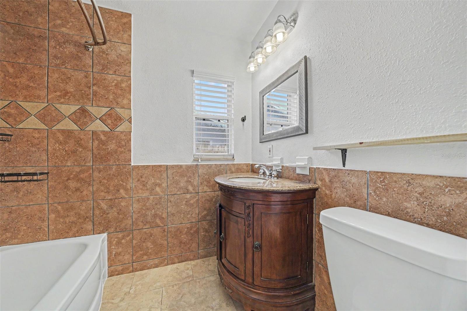 624 Fitzwalter Dr Property Photo 23