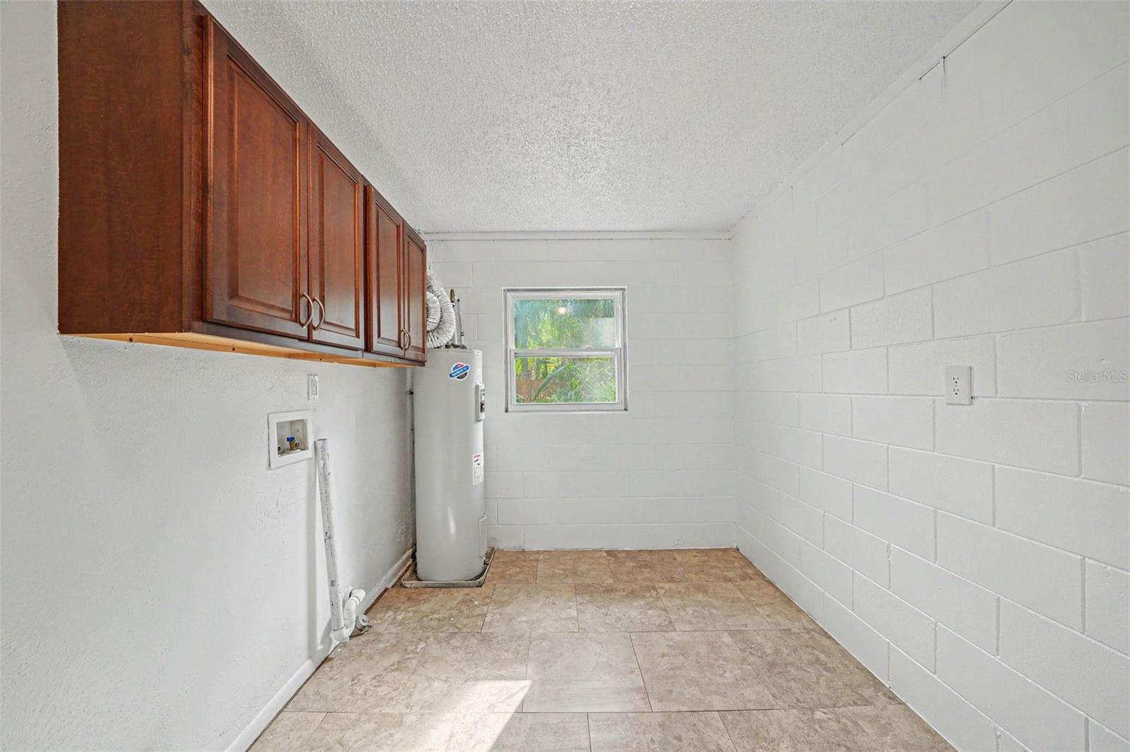 624 Fitzwalter Dr Property Photo 25