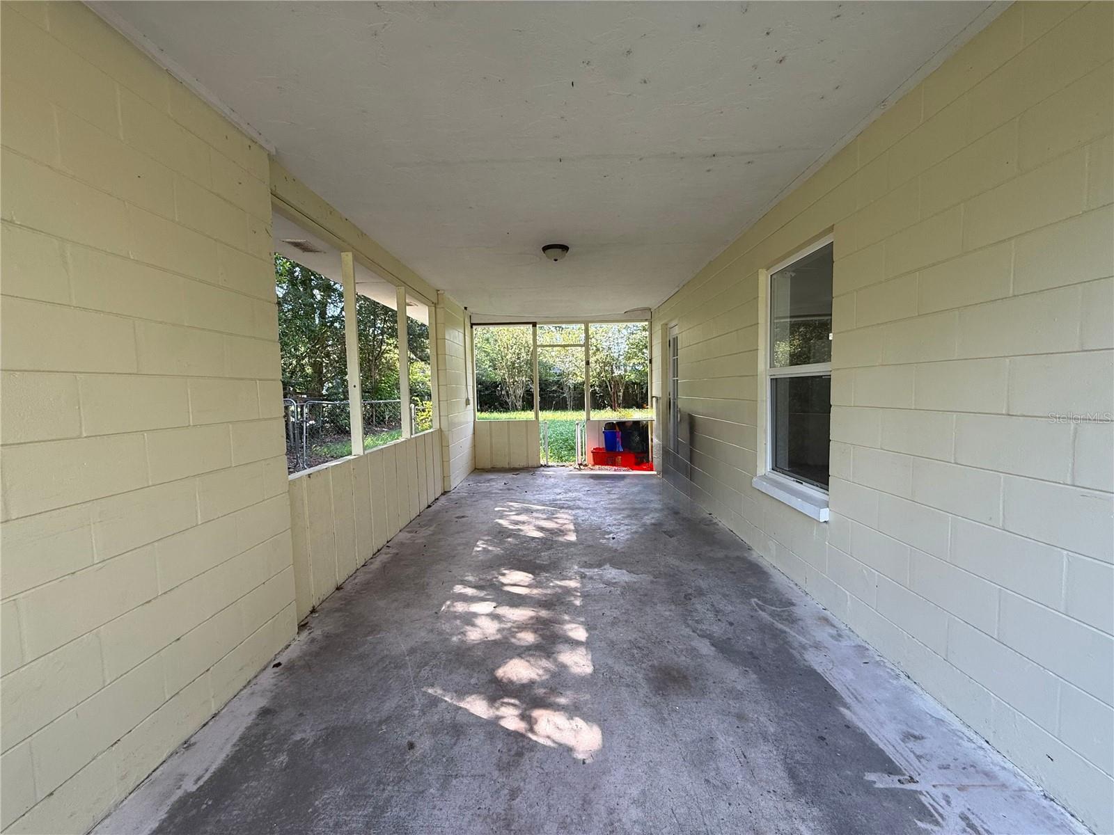 1435 Ne 22nd Ave Property Photo 4