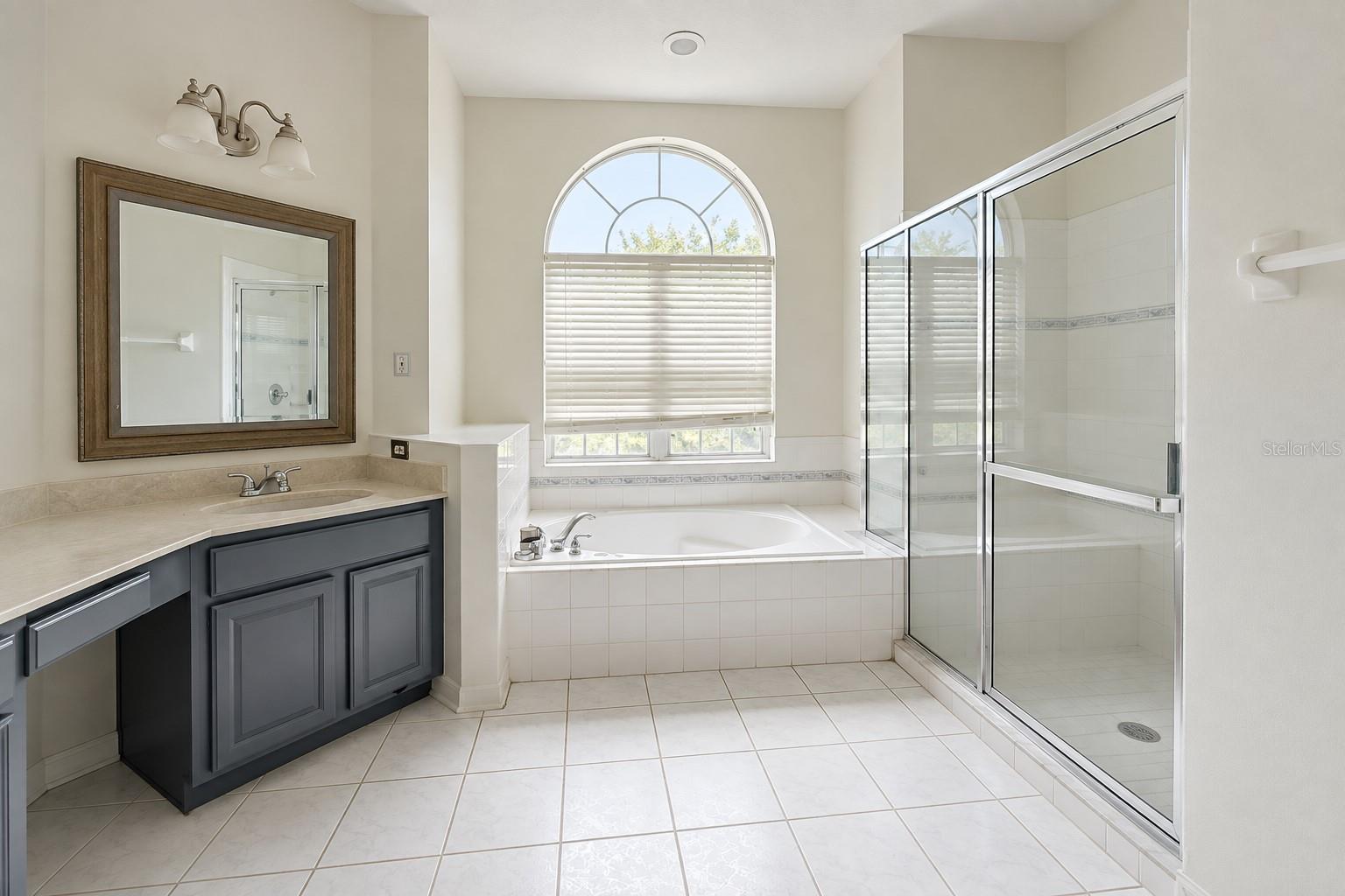 13535 Bluewater Cir Property Photo 15