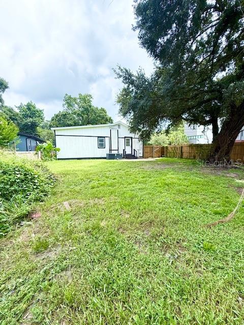 2215 Vine St Property Photo 29