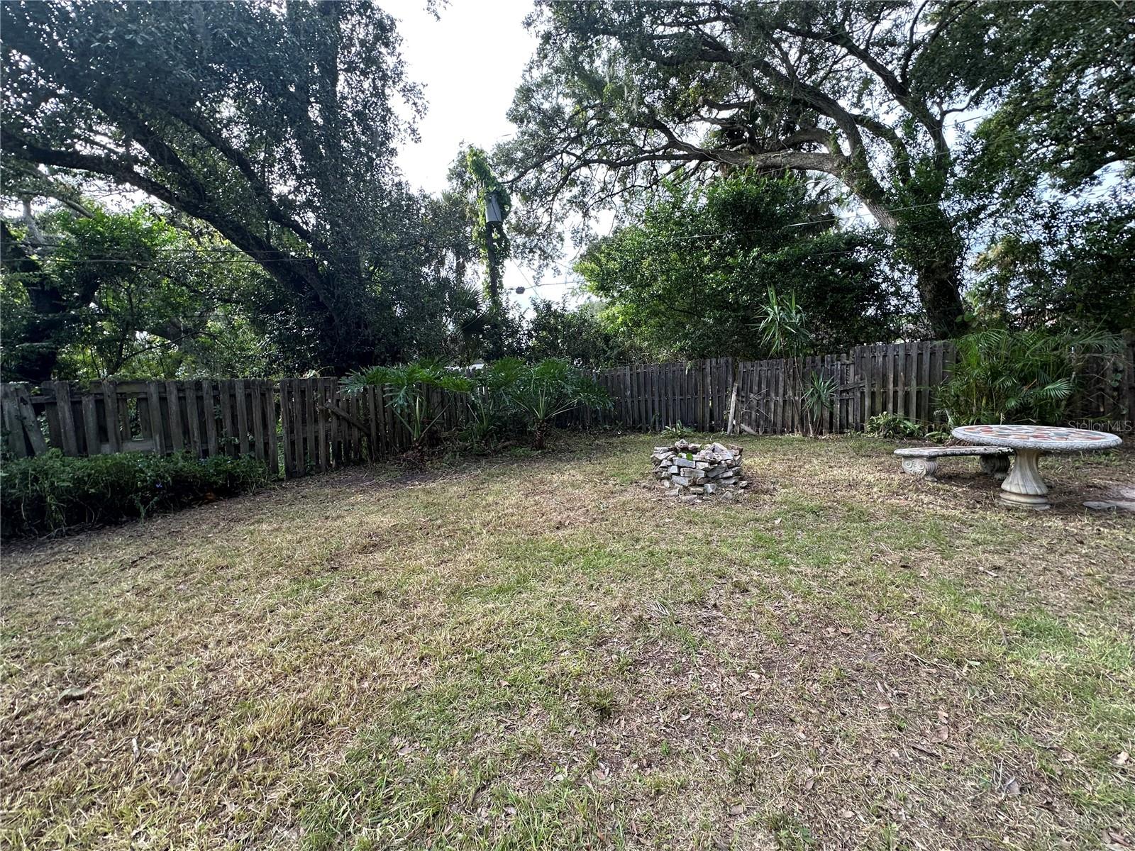 608 Dixie Ln Property Photo 10