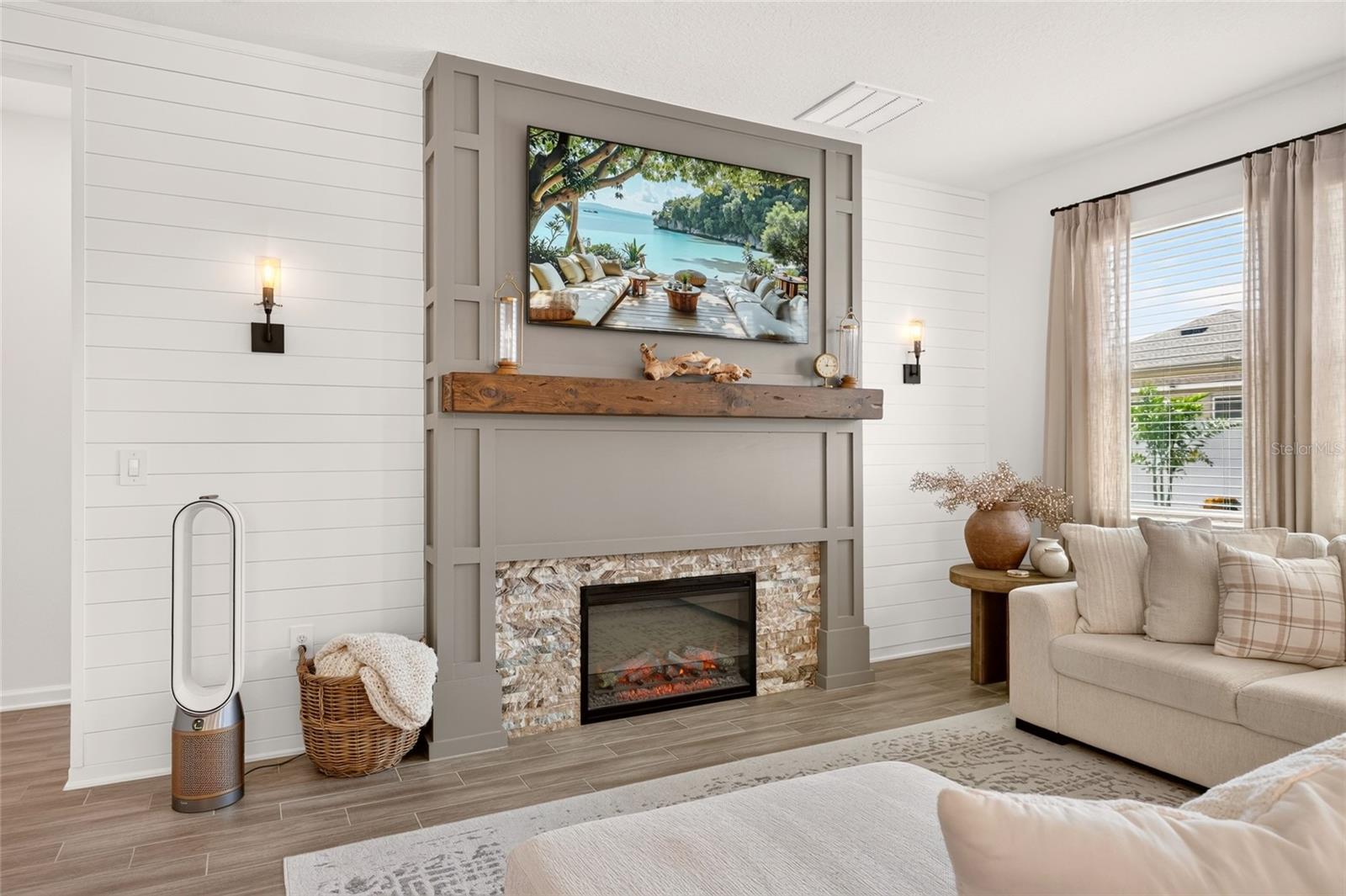 6845 Perch Hammock Loop Property Photo 2