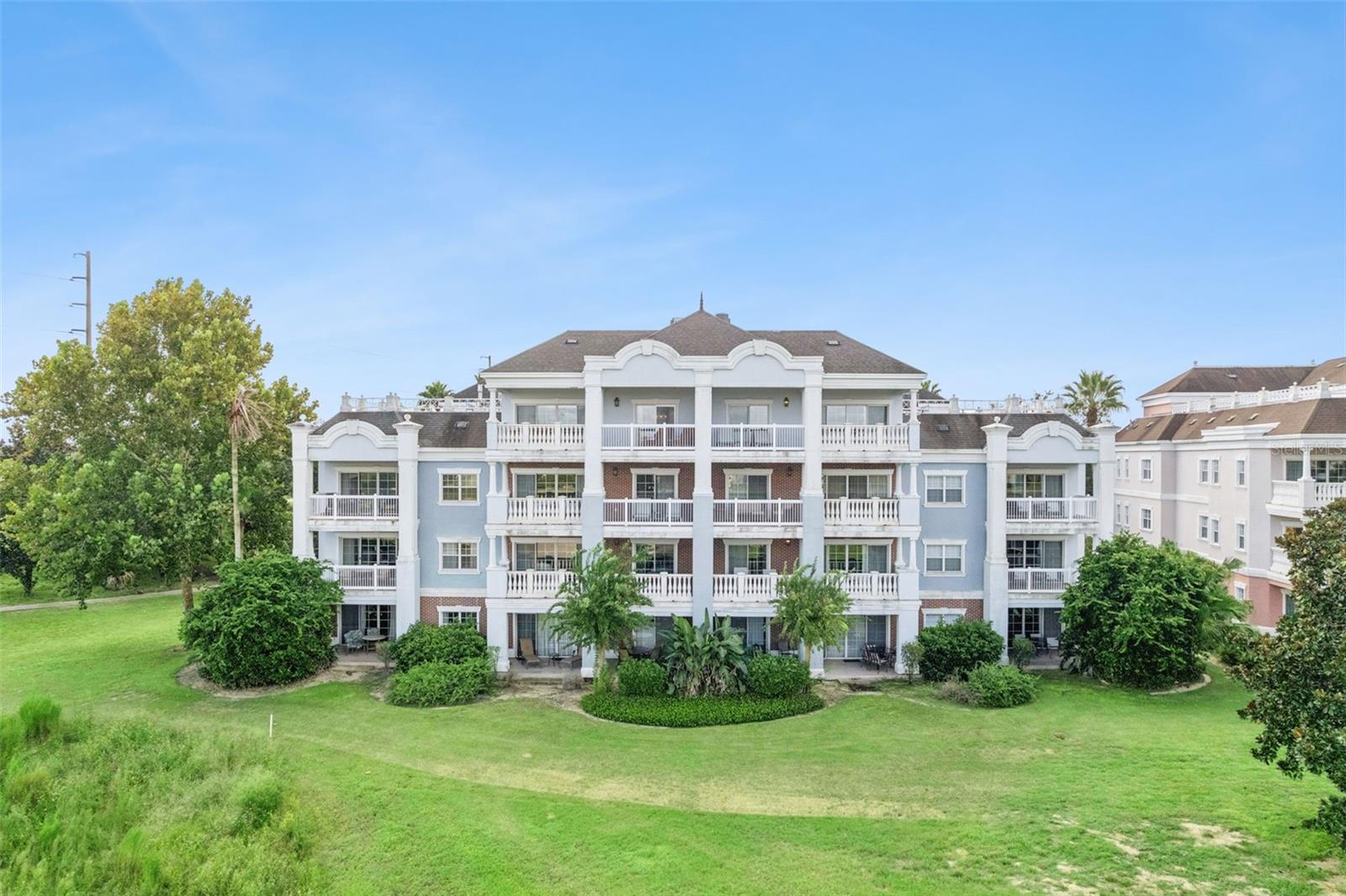 1100 Sunset View Cir #402 Property Photo 1