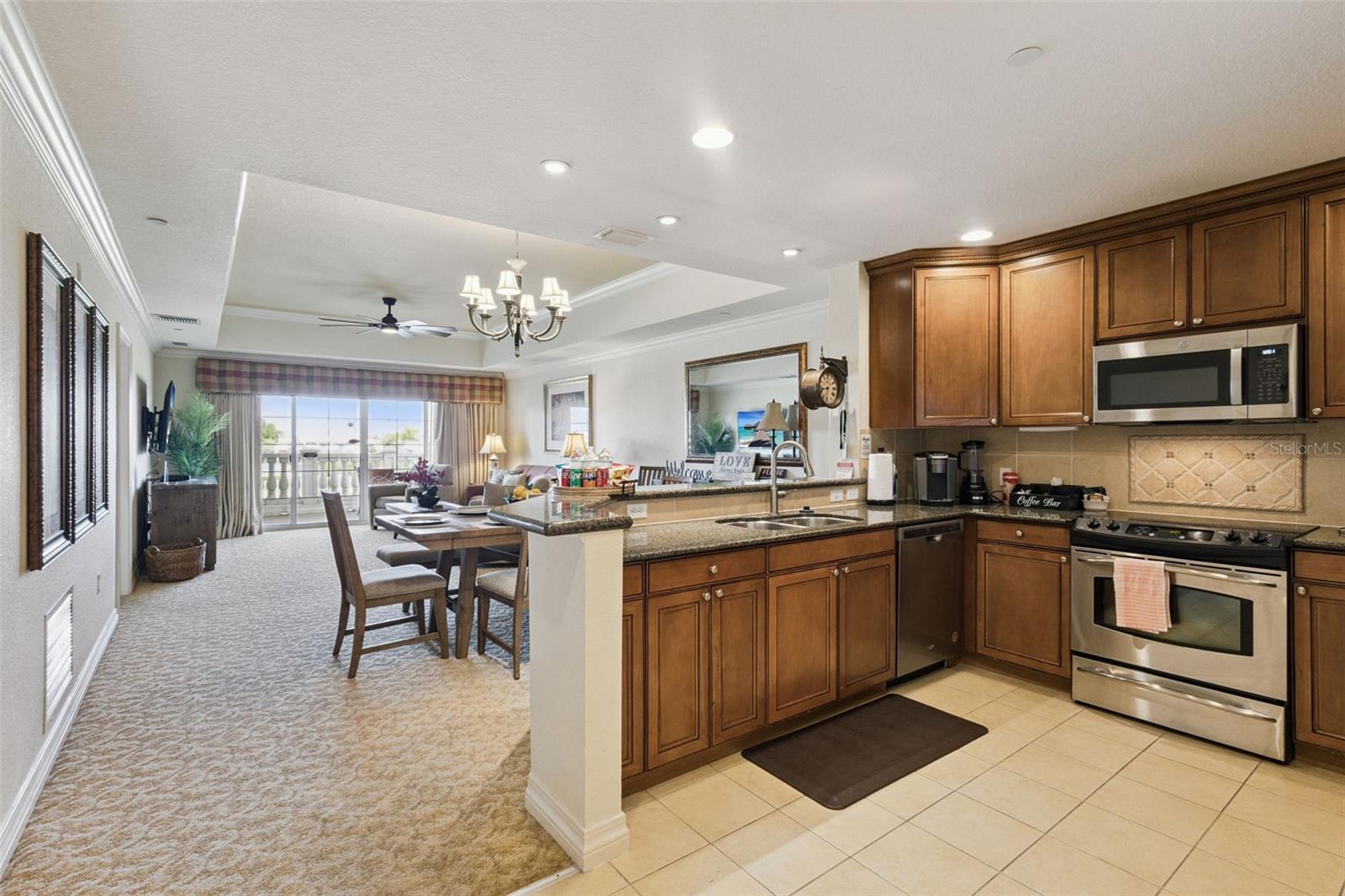 1100 Sunset View Cir #402 Property Photo 2