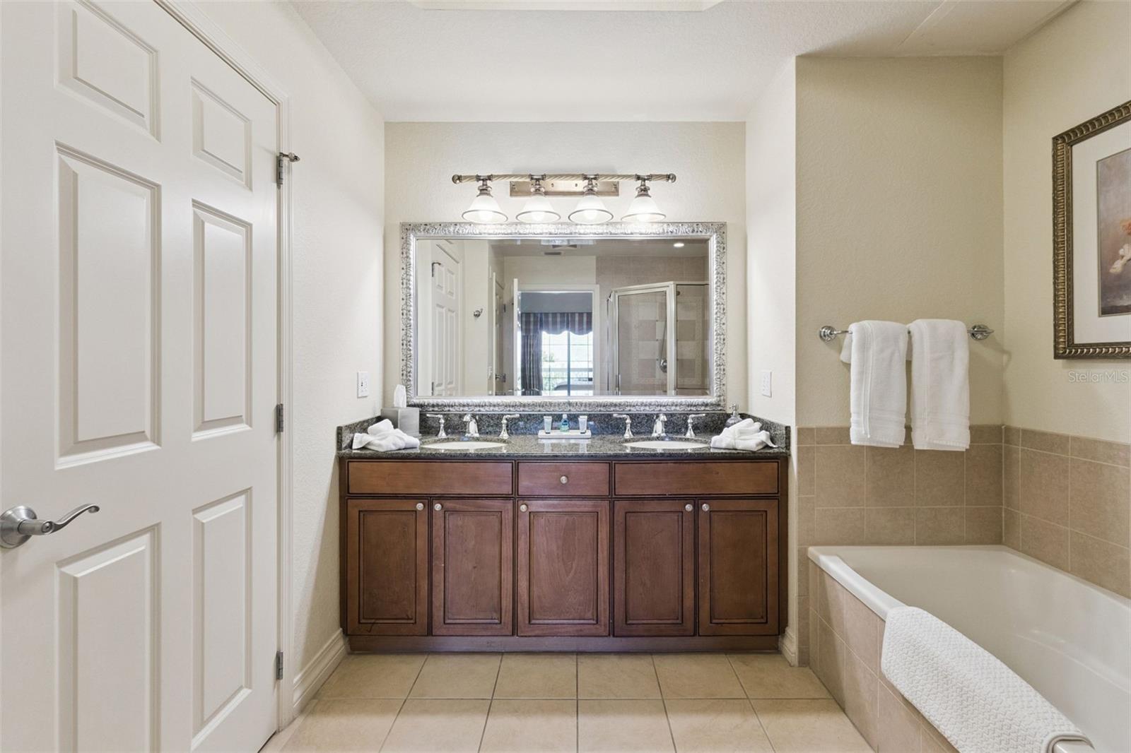 1100 Sunset View Cir #402 Property Photo 24