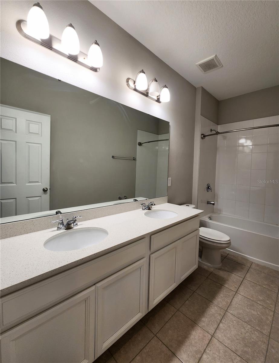15102 Stuttgart Aly Property Photo 18