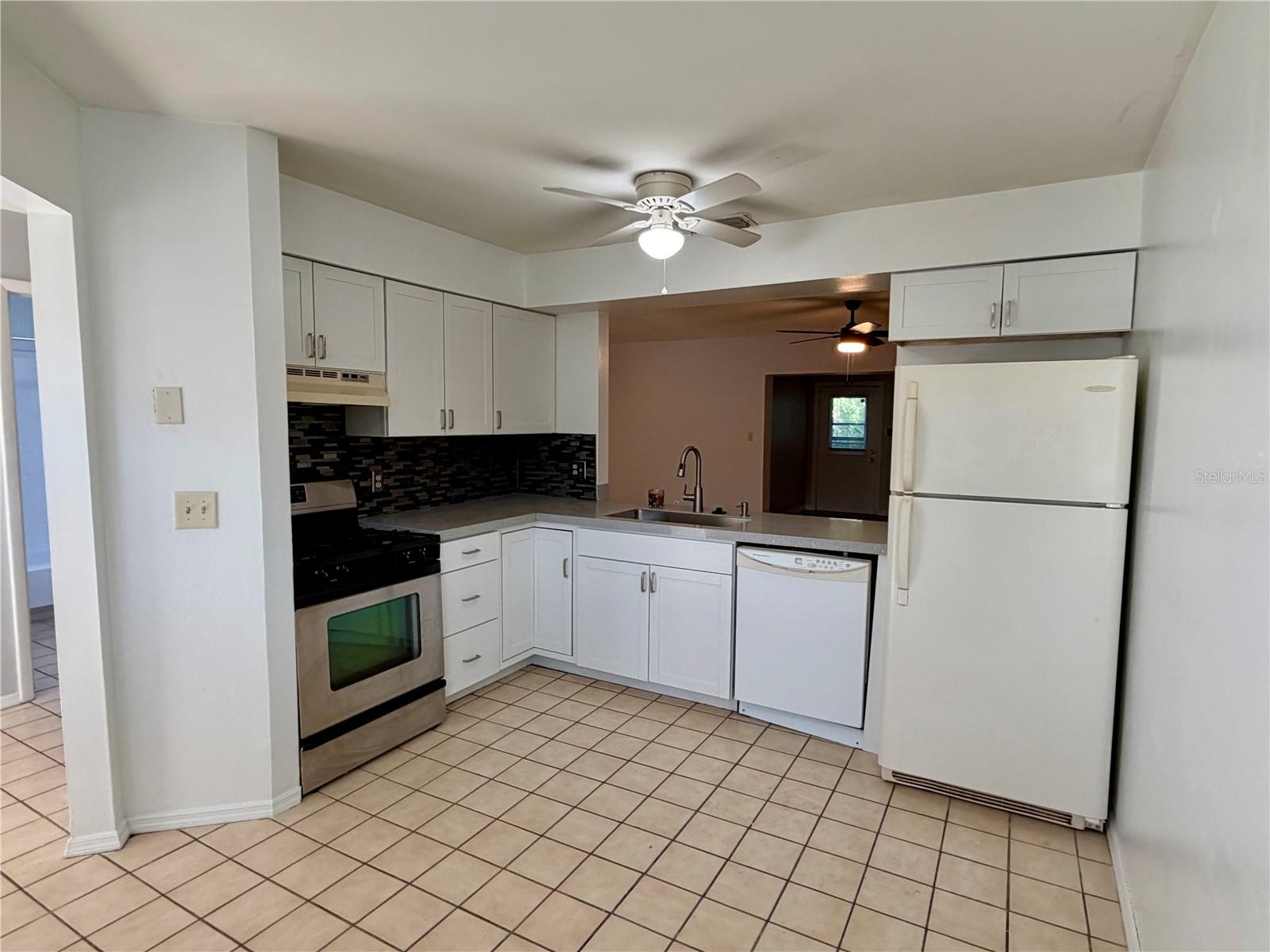 10023 Brightfield Ct Property Photo 8