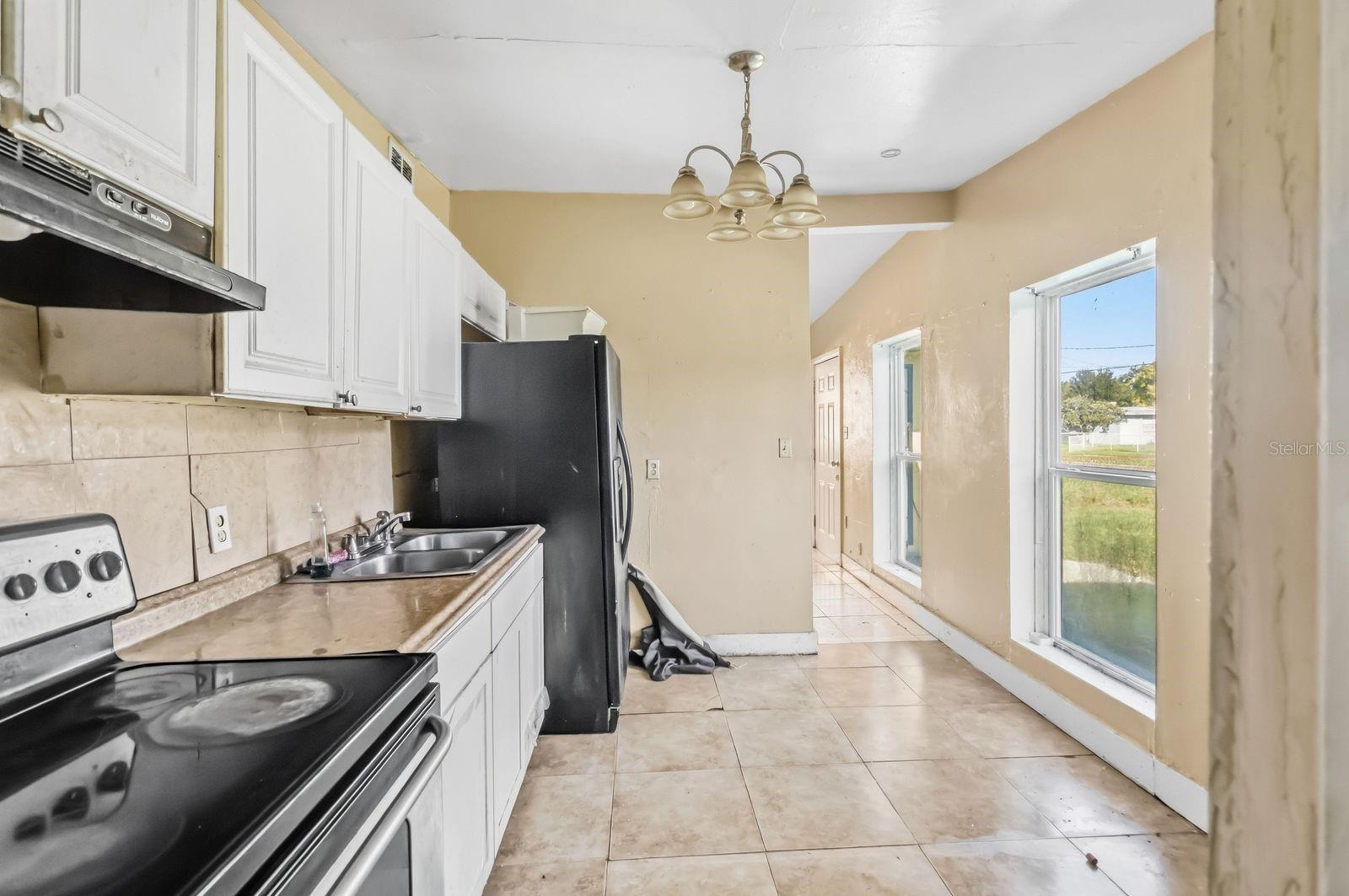 4058 Shellman St Property Photo 3