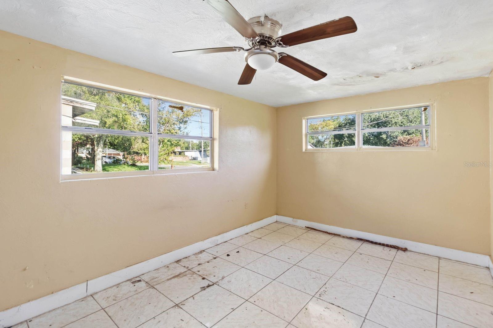 4058 Shellman St Property Photo 4