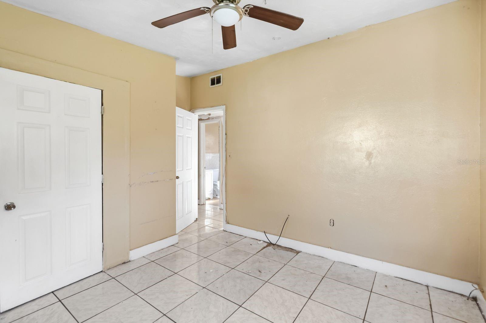 4058 Shellman St Property Photo 6
