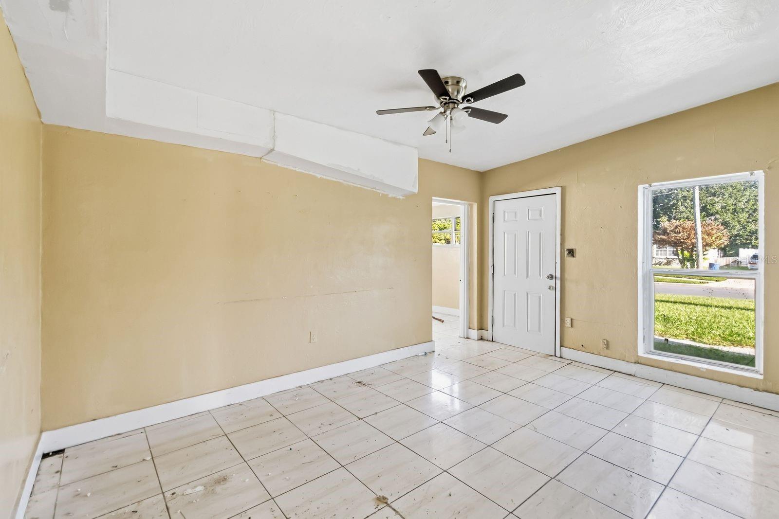 4058 Shellman St Property Photo 8