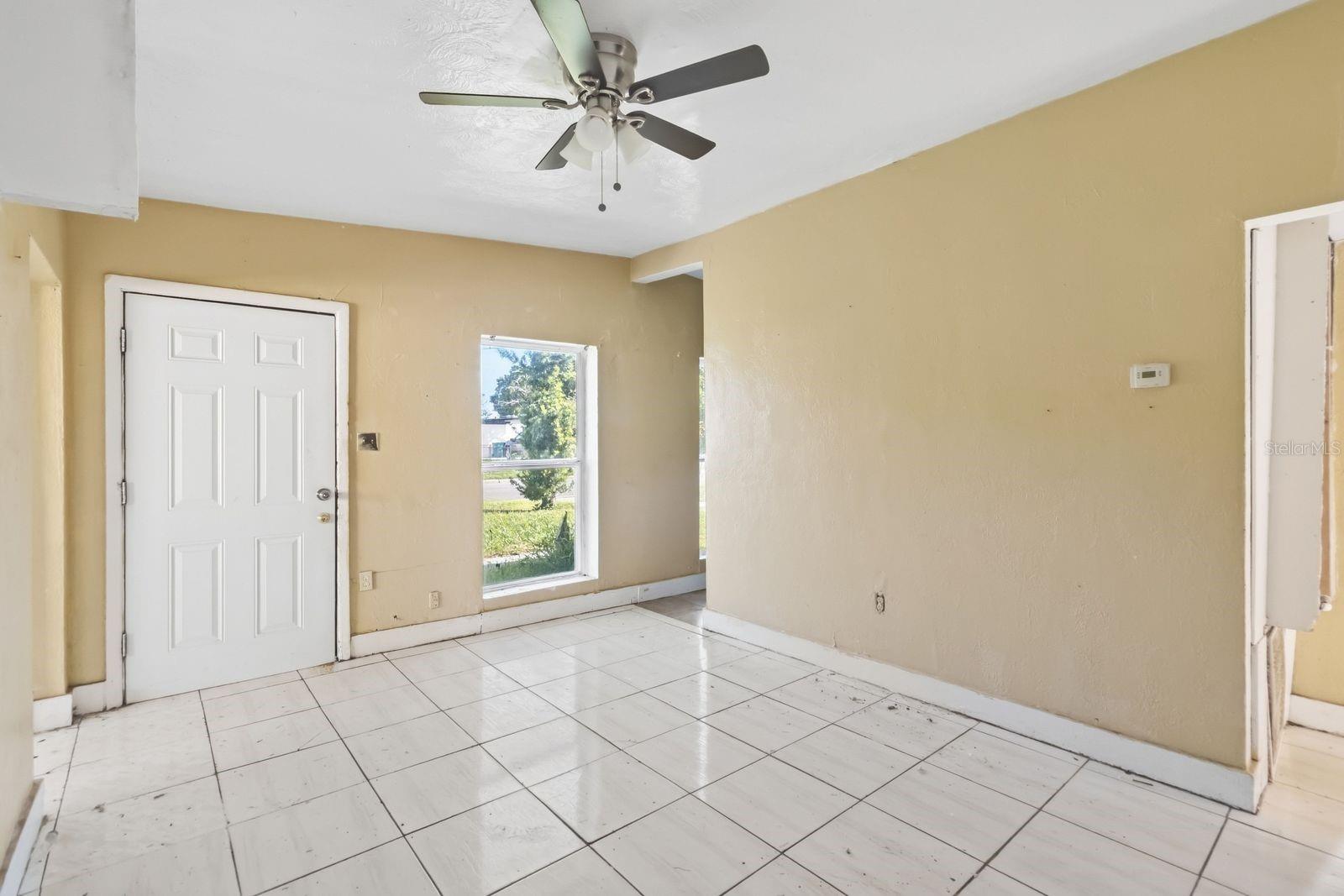 4058 Shellman St Property Photo 9