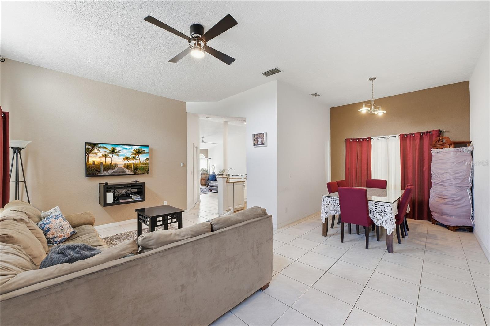 14728 Day Lily Ct Property Photo 3
