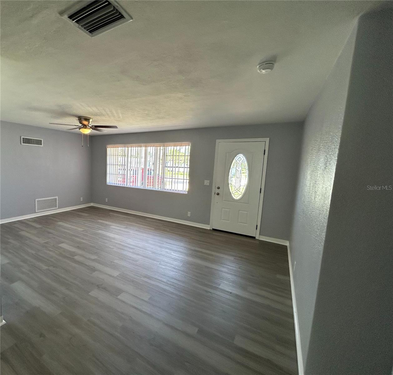 1259 Bel Aire Dr Property Photo 2